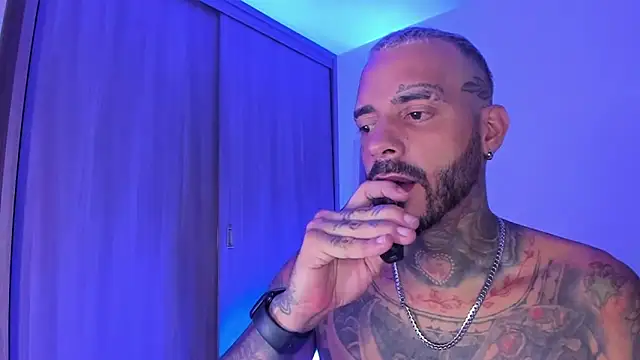 mulatos16 online show from May 13, 2026, 11:56 pm
