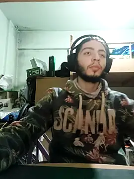 kleineid77 online show from January 25, 2025, 3:41 pm