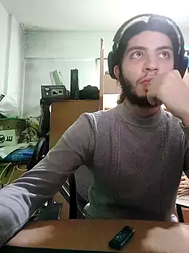 kleineid77 online show from January 12, 2025, 1:16 pm