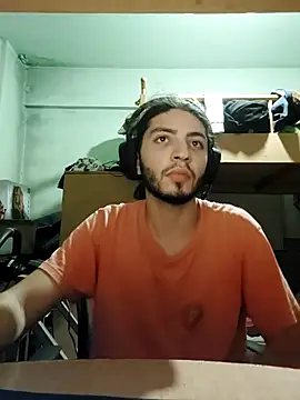 kleineid77 online show from October 29, 2025, 9:58 pm