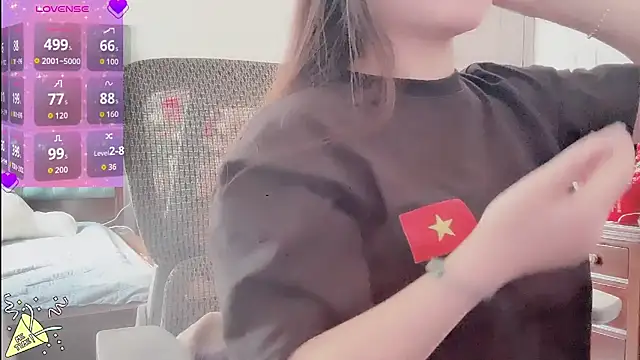 Berrysweet 68 online show from March 10, 2026, 7:34 am