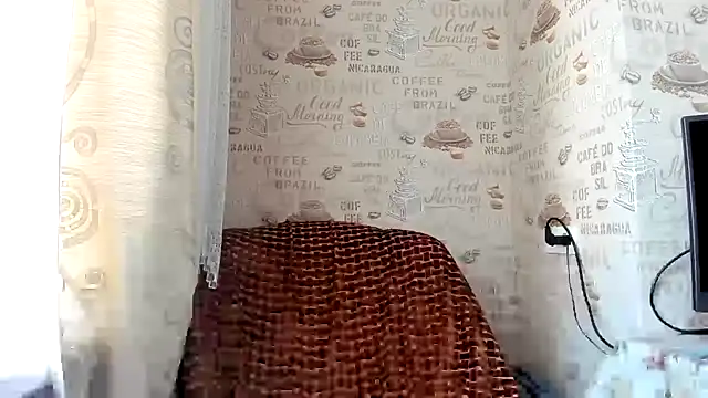 Adela Vetta online show from March 16, 2025, 1:27 pm