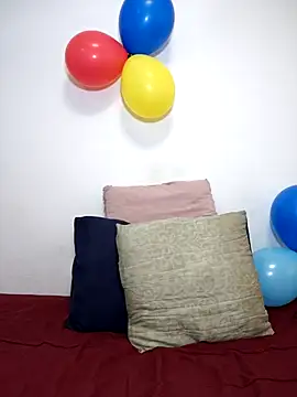 Snapshot of Curvy_sluty chatting on November 30, 2025, 12:28 pm Curvy sluty online show from November 30, 2025, 12:28 pm