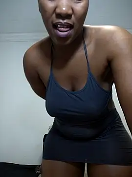 Snapshot of Curvy_sluty chatting on October 8, 2025, 6:52 pm Curvy sluty online show from October 8, 2025, 6:52 pm