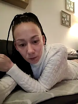 Snapshot of Scherana chatting on December 9, 2024, 7:39 pm Scherana online show from December 9, 2024, 7:39 pm