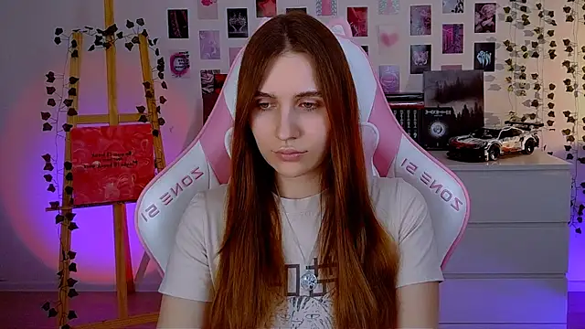 AliceCharmy online show from March 18, 2025, 6:39 pm