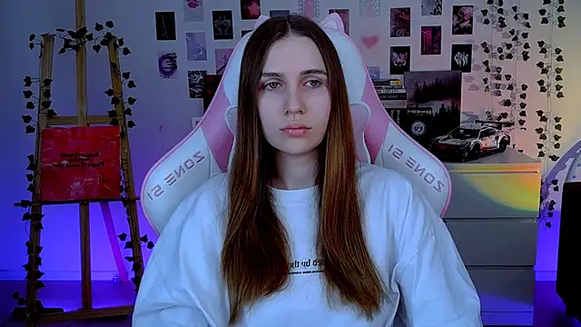 AliceCharmy online show from October 18, 2025, 5:31 am