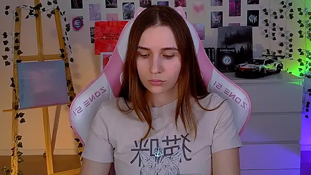 AliceCharmy online show from February 14, 2025, 2:44 pm