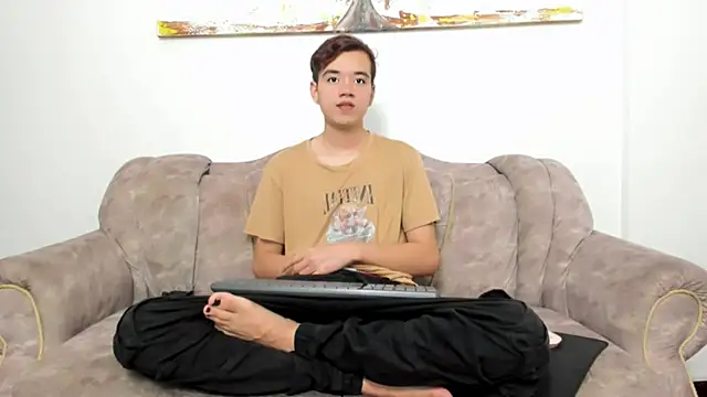 bunny maxi online show from November 11, 2025, 12:33 pm