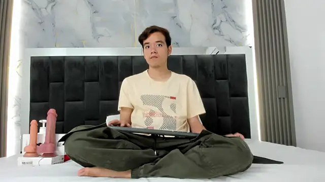 bunny maxi online show from December 5, 2025, 12:26 pm