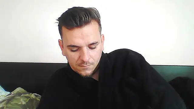 Snapshot of Huge_cock22cm chatting on October 25, 2025, 6:56 am Huge cock22cm online show from October 25, 2025, 6:56 am