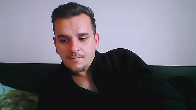 Snapshot of Huge_cock22cm chatting on November 10, 2025, 9:25 am Huge cock22cm online show from November 10, 2025, 9:25 am