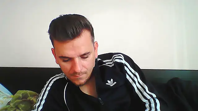 Snapshot of Huge_cock22cm chatting on October 29, 2025, 6:34 am Huge cock22cm online show from October 29, 2025, 6:34 am