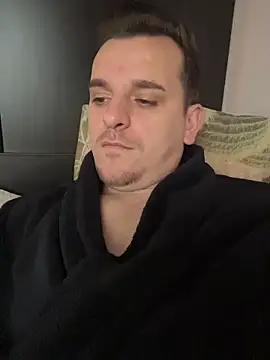 Huge cock22cm online show from February 25, 2026, 8:03 am