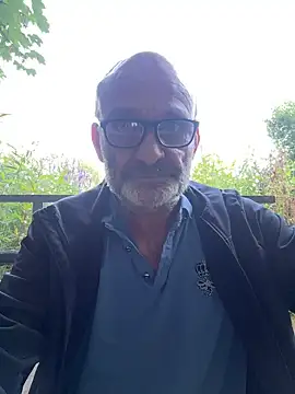 Snapshot of ShyDave81 chatting on July 24, 2026, 5:31 pm ShyDave81 online show from July 24, 2026, 5:31 pm