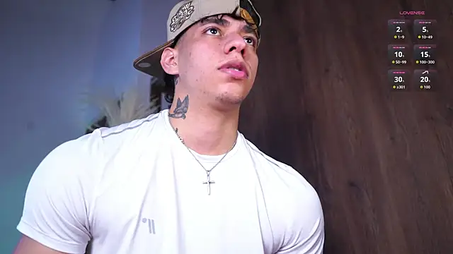 Snapshot of Josep_Davies chatting on November 19, 2025, 8:53 pm Josep Davies online show from November 19, 2025, 8:53 pm