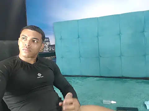 Snapshot of SexyBigCock01 chatting on November 10, 2025, 1:05 pm SexyBigCock01 online show from November 10, 2025, 1:05 pm