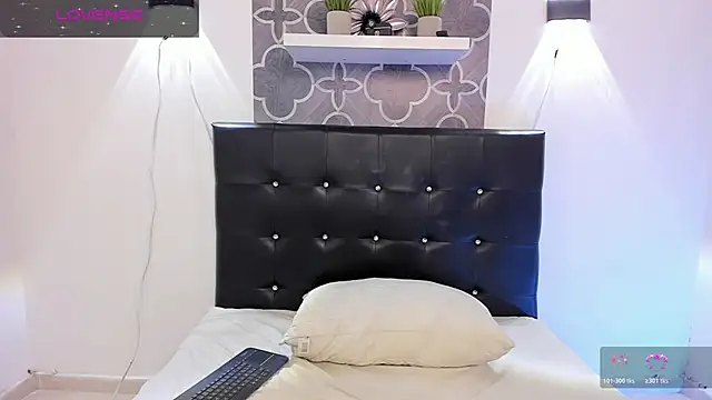 Snapshot of katybabyg chatting on January 10, 2026, 12:44 pm katybabyg online show from January 10, 2026, 12:44 pm