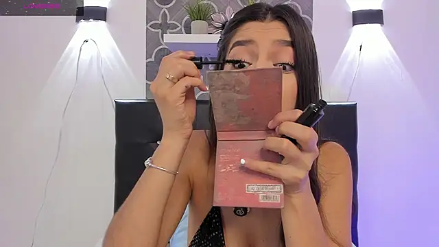 katybabyg online show from March 21, 2026, 12:42 pm