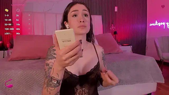 Snapshot of Amy-Parrish chatting on February 28, 2026, 9:14 pm Amy-Parrish online show from February 28, 2026, 9:14 pm