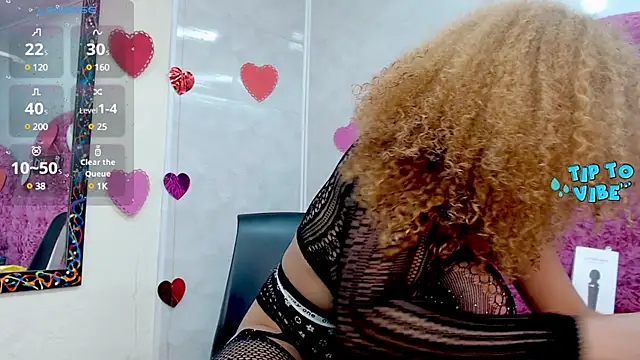 Snapshot of Litzy_Curly chatting on March 11, 2025, 3:02 pm Litzy Curly online show from March 11, 2025, 3:02 pm