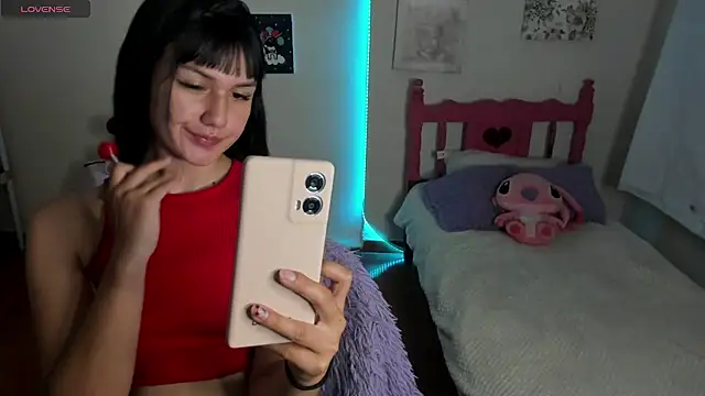 Snapshot of cute_roxy chatting on February 28, 2025, 1:05 am cute roxy online show from February 28, 2025, 1:05 am