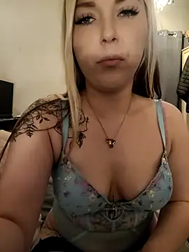 Snapshot of Kinkymilf56 chatting on February 19, 2025, 6:43 pm Kinkymilf56 online show from February 19, 2025, 6:43 pm