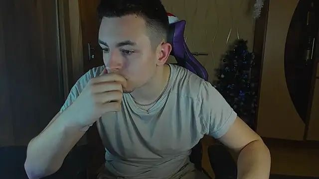 Snapshot of bigmark033 chatting on January 10, 2025, 1:41 pm bigmark033 online show from January 10, 2025, 1:41 pm