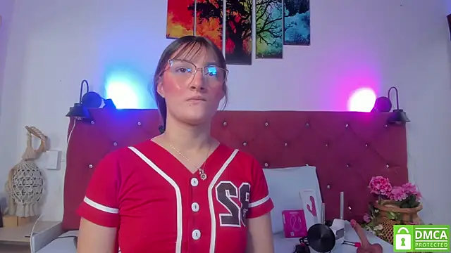 Snapshot of Ruth_harvey_ chatting on November 28, 2025, 1:33 pm Ruth harvey online show from November 28, 2025, 1:33 pm