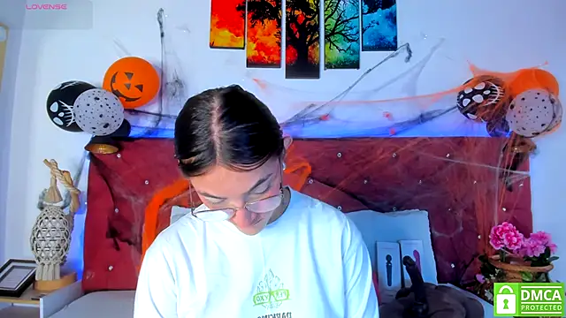 Snapshot of Ruth_harvey_ chatting on October 29, 2025, 1:54 pm Ruth harvey online show from October 29, 2025, 1:54 pm