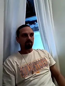 Snapshot of VitaminmanFL chatting on November 17, 2025, 3:21 am VitaminmanFL online show from November 17, 2025, 3:21 am