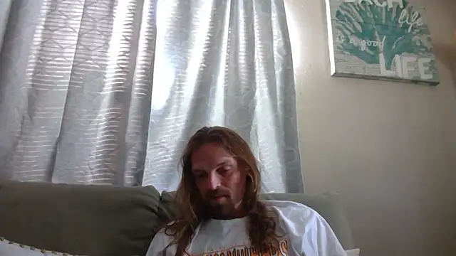 Snapshot of VitaminmanFL chatting on November 11, 2025, 3:07 pm VitaminmanFL online show from November 11, 2025, 3:07 pm