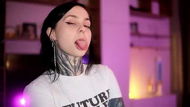 Snapshot of AcidPie chatting on November 1, 2025, 8:36 pm AcidPie online show from November 1, 2025, 8:36 pm