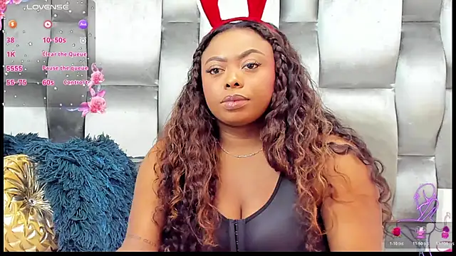 CamilaBenitez online show from December 15, 2025, 10:04 pm