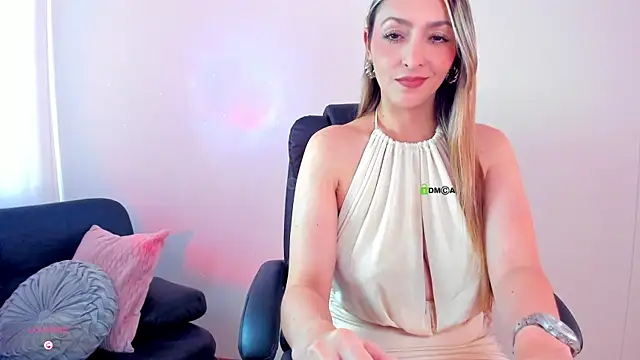 Snapshot of Anttonia_Rose chatting on December 1, 2025, 5:36 pm Anttonia Rose online show from December 1, 2025, 5:36 pm