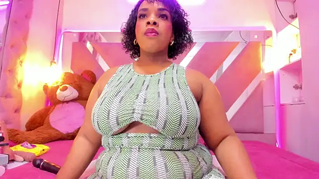 Snapshot of Scarlett-Bonnet chatting on March 13, 2025, 3:54 am Scarlett-Bonnet online show from March 13, 2025, 3:54 am