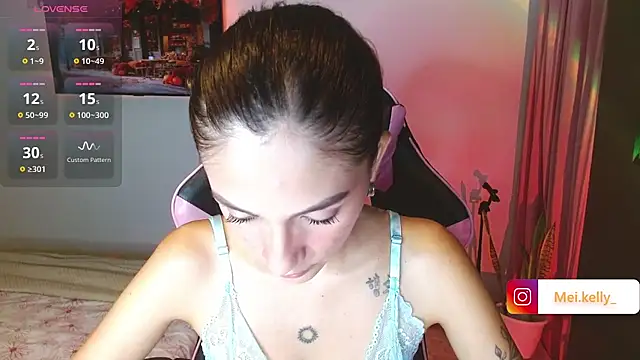 Snapshot of Mei_Kelly chatting on October 23, 2025, 2:10 am Mei Kelly online show from October 23, 2025, 2:10 am