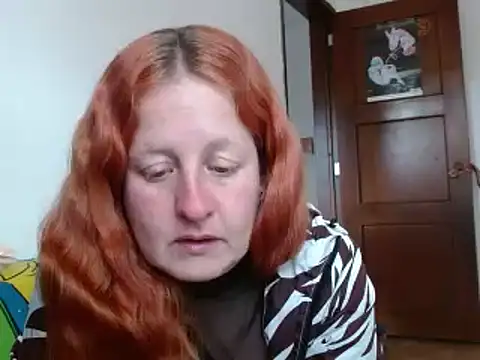 ViioletaMora online show from October 14, 2025, 5:46 pm