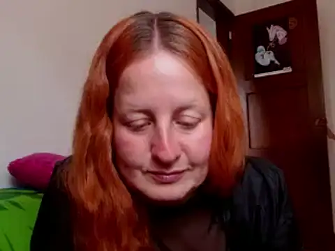 ViioletaMora online show from October 28, 2025, 6:51 pm