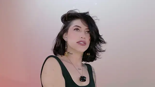 Hannah Borbon online show from February 24, 2026, 11:49 pm