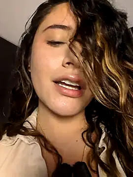 maliciaworld online show from April 18, 2026, 7:58 pm