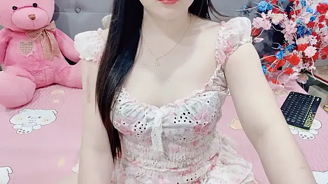 Snapshot of Funikio chatting on December 21, 2025, 3:30 am Funikio online show from December 21, 2025, 3:30 am