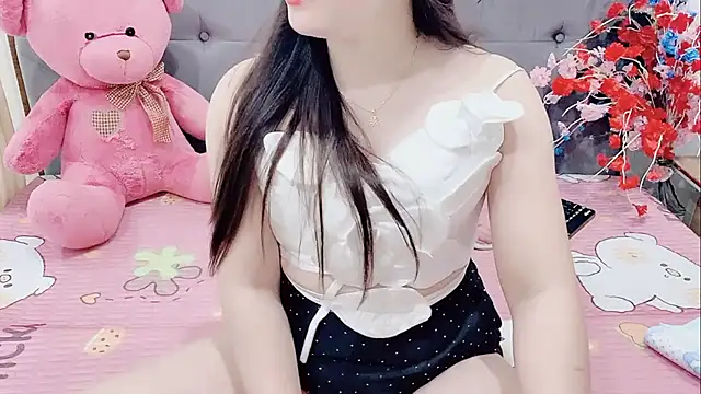 Snapshot of Funikio chatting on November 7, 2025, 2:05 am Funikio online show from November 7, 2025, 2:05 am