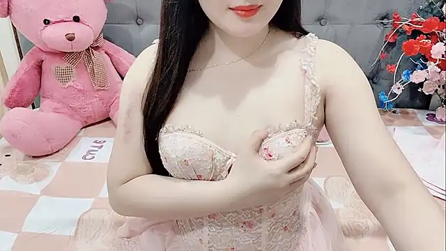 Snapshot of Funikio chatting on November 11, 2025, 2:45 pm Funikio online show from November 11, 2025, 2:45 pm