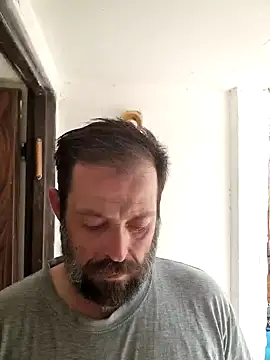 Snapshot of zefside42 chatting on November 3, 2025, 12:09 pm zefside42 online show from November 3, 2025, 12:09 pm