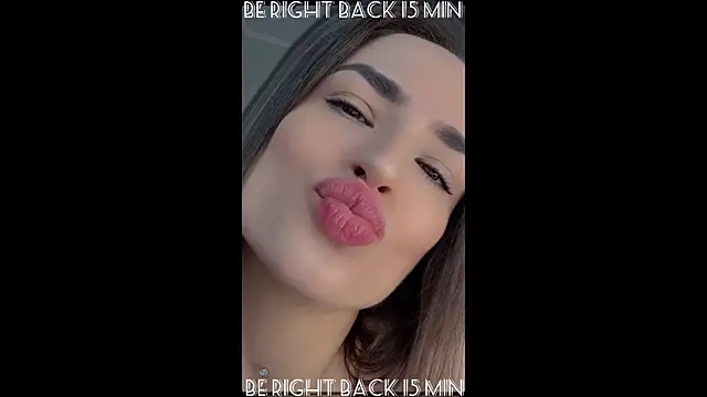 Snapshot of Camilla__one__ chatting on May 27, 2026, 2:30 am Camilla one online show from May 27, 2026, 2:30 am