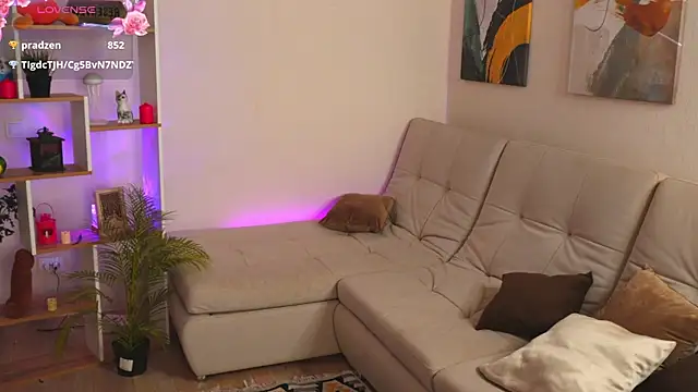 Snapshot of oliviabr0wn0 chatting on November 15, 2025, 2:15 am oliviabr0wn0 online show from November 15, 2025, 2:15 am