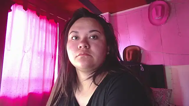 NikkiRous  online show from April 1, 2026, 1:23 pm