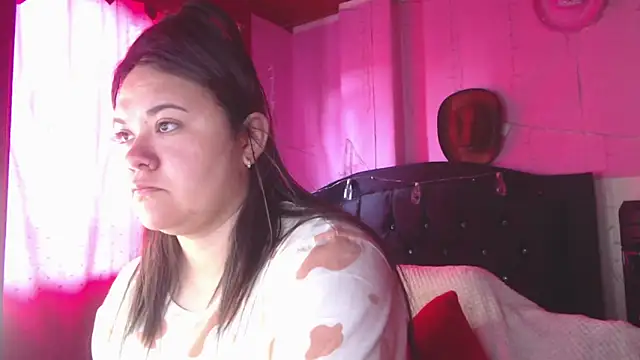 NikkiRous  online show from May 21, 2026, 1:52 pm