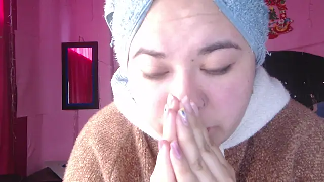 Snapshot of NikkiRous_ chatting on October 25, 2025, 12:39 pm NikkiRous online show from October 25, 2025, 12:39 pm